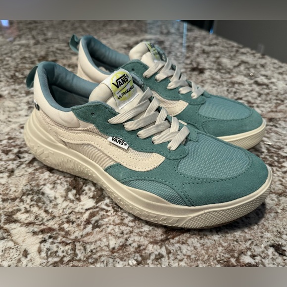 Vans UltraRange Sneakers - Picture 2 of 16